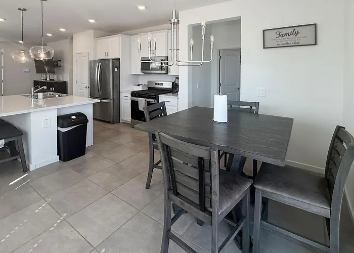 Holiday home Modern 3br Retreat Pool Access I-10 Casa Grande
